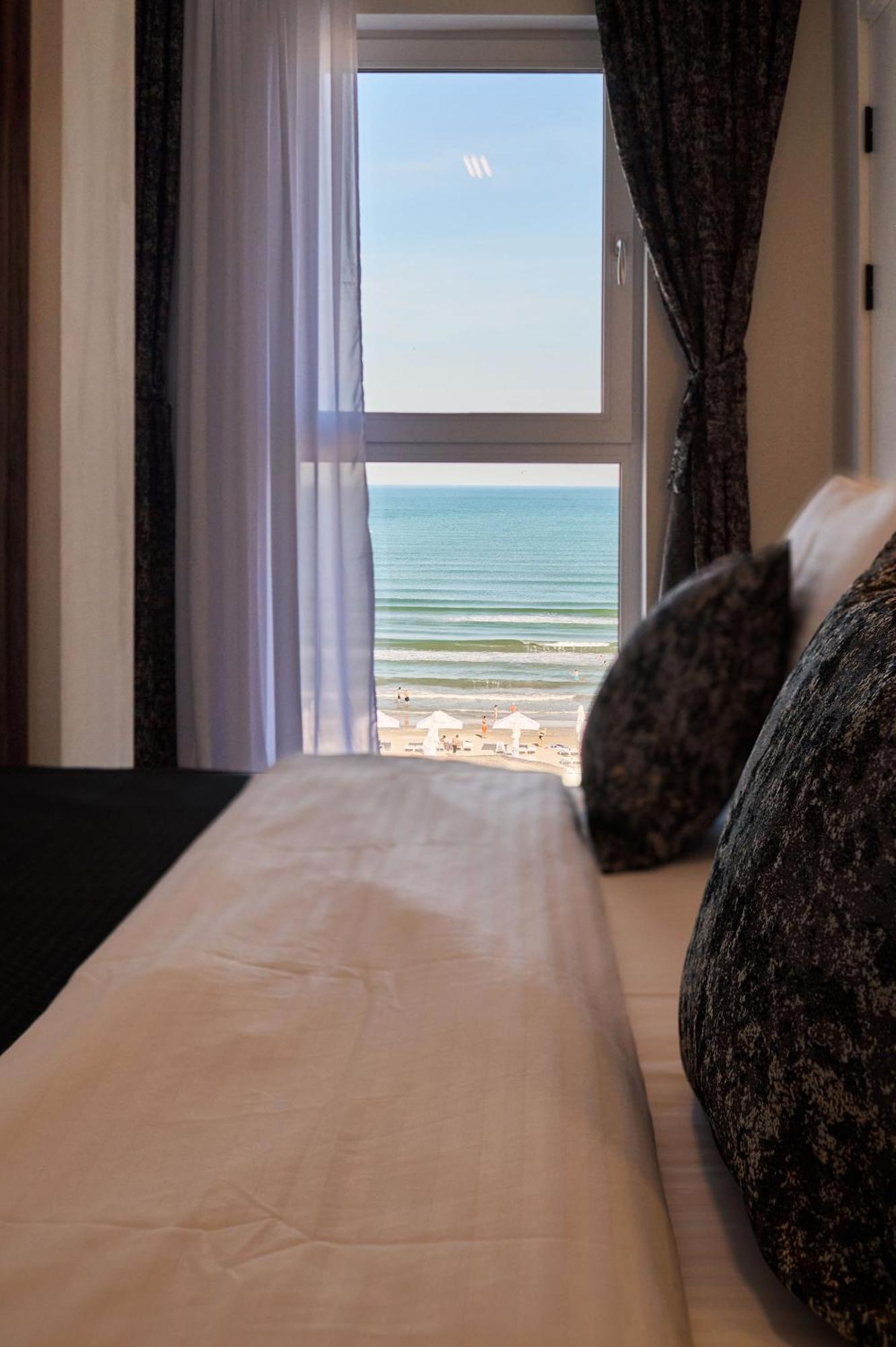 Alma Apartment In Infinity Beach Resort - Parking Mamaia Eksteriør bilde