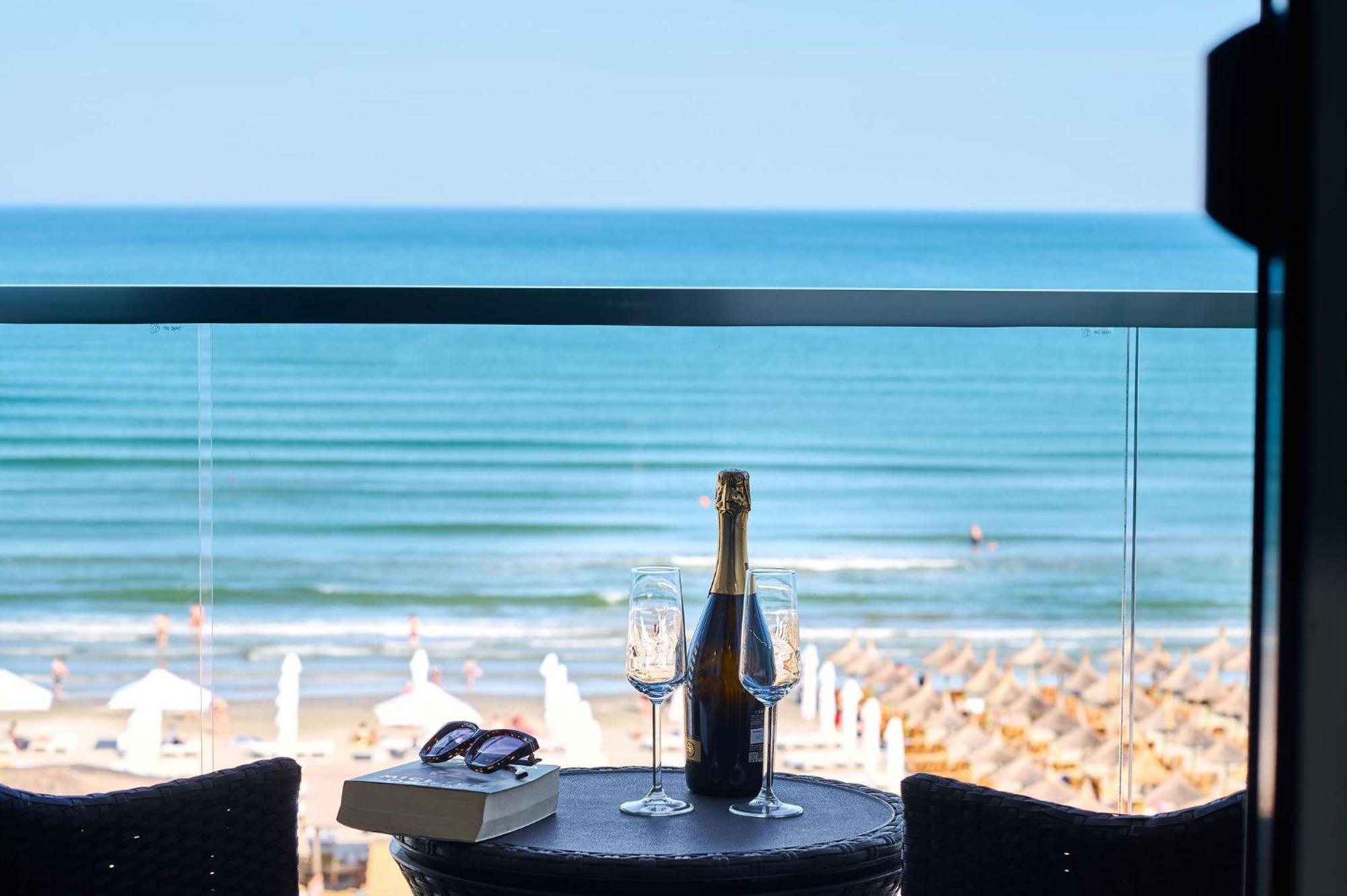 Alma Apartment In Infinity Beach Resort - Parking Mamaia Eksteriør bilde